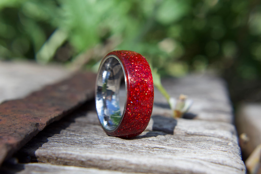 Red rose ring in stainless steel with red sparkly diamond infused