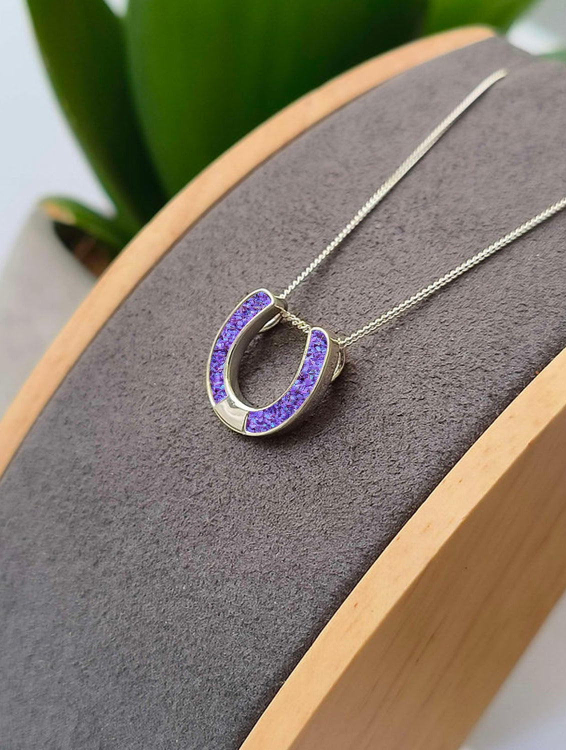 Horse Shoe Floating Pendant